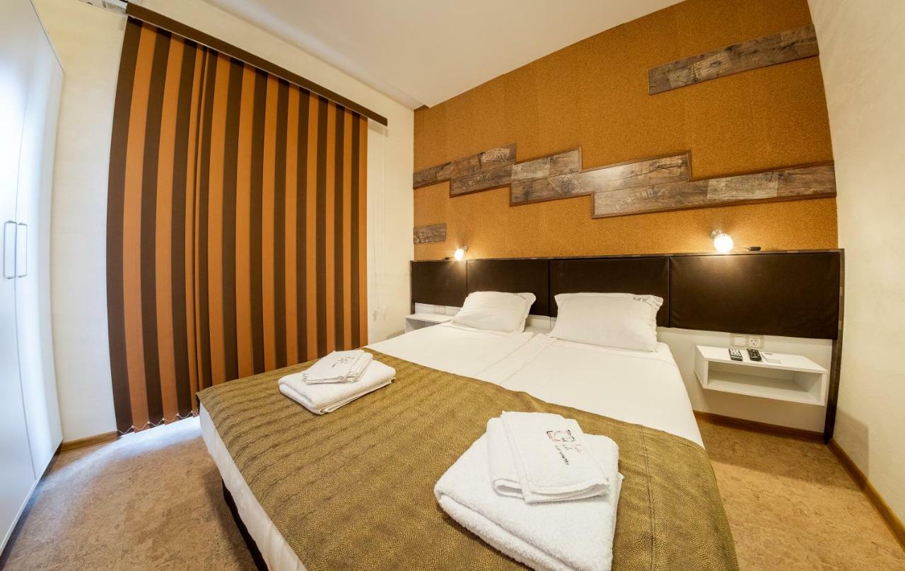 Sofia Industrial Life Apartment Bagian luar foto